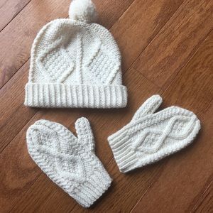Infant Hat and Mittens